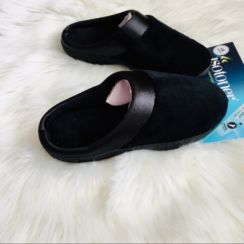 NWT Isotoner Women's Microterry Clog Slippers with Satin Trim - Picture 4 of 7
